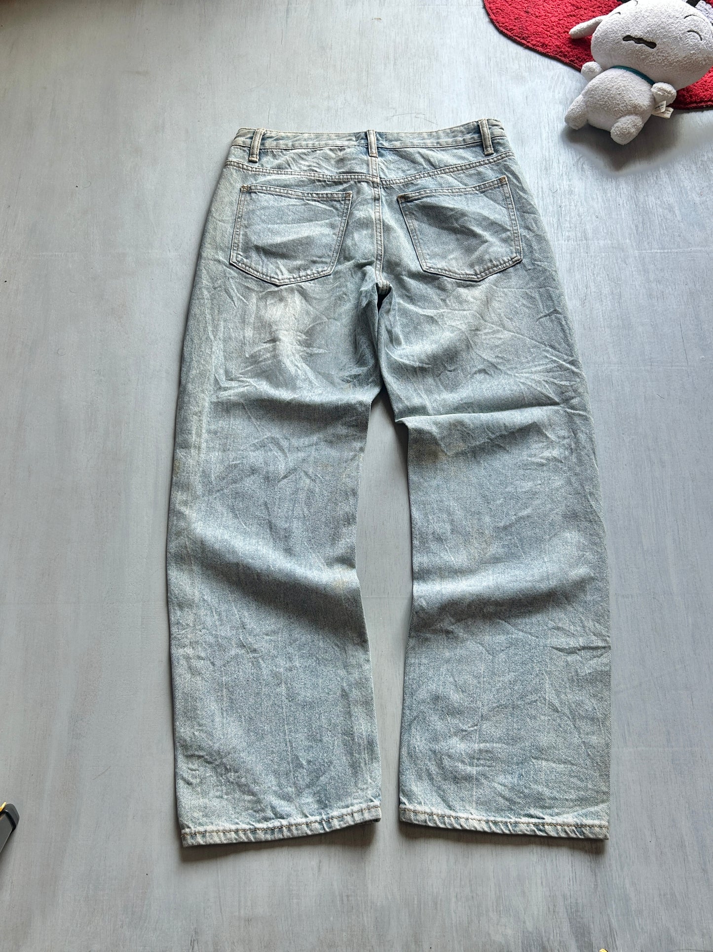 Light Blue Vintage Wash Straight-Leg Jeans - (XL)