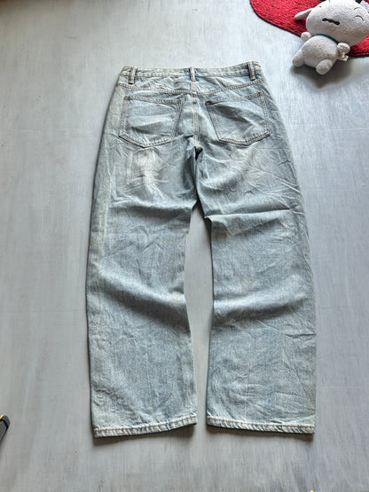 Light Blue Vintage Wash Straight-Leg Jeans - (XL)