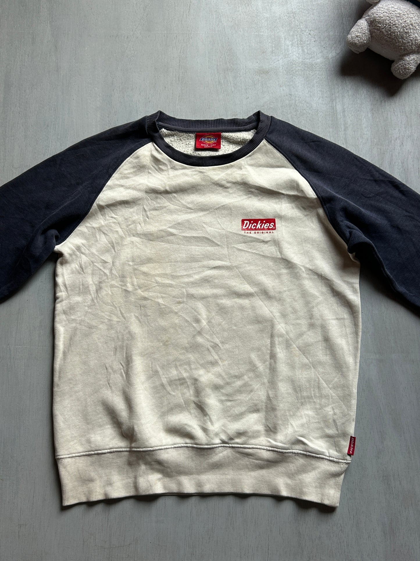 Dickies Contrast Raglan Sweatshirt